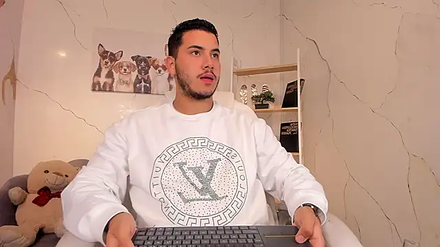 Snapshot of Axel_grey_ chatting on November 11, 2025, 12:22 pm Axel grey online show from November 11, 2025, 12:22 pm