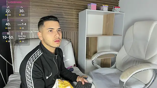 Snapshot of Axel_grey_ chatting on October 19, 2025, 1:03 pm Axel grey online show from October 19, 2025, 1:03 pm