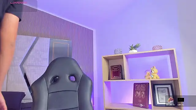 Axel grey  online show from April 2, 2026, 12:45 pm