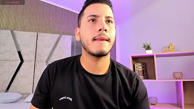 Axel grey  online show from March 6, 2026, 12:44 pm