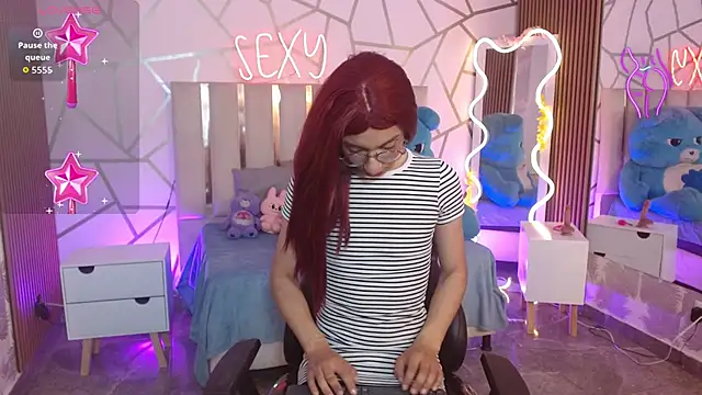 CYRUS TAY online show from November 24, 2025, 4:51 pm