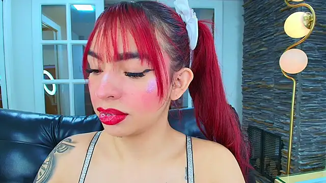 miss   abigail online show from November 13, 2025, 11:03 am