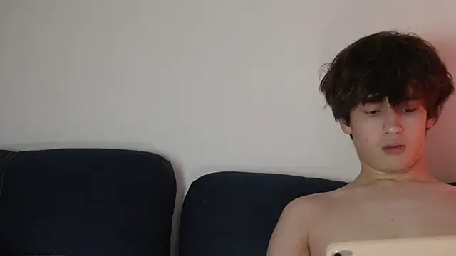 cuteleraay online show from January 18, 2026, 10:13 pm