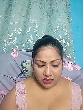 hornypriya696 online show from September 19, 2025, 6:12 pm