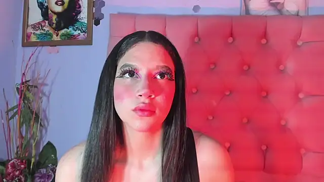 Snapshot of Megan_Luxe chatting on April 26, 2026, 8:00 am Megan Luxe online show from April 26, 2026, 8:00 am