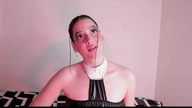 Snapshot of Megan_Luxe chatting on March 1, 2026, 4:34 am Megan Luxe online show from March 1, 2026, 4:34 am