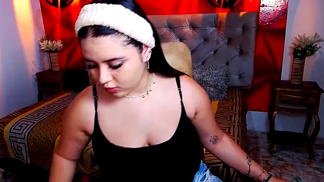 Snapshot of IsabellaaSweet chatting on October 16, 2025, 6:49 pm IsabellaaSweet online show from October 16, 2025, 6:49 pm
