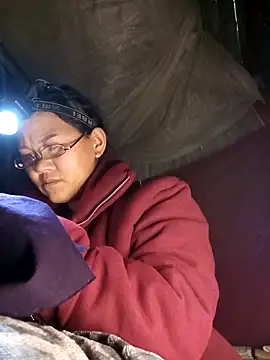 Snapshot of MaiHoa69 chatting on February 9, 2026, 3:37 am MaiHoa69 online show from February 9, 2026, 3:37 am