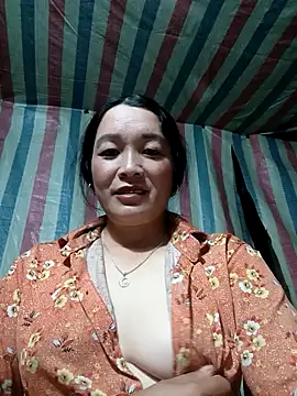 Snapshot of Bliss_rose chatting on October 6, 2025, 12:28 pm Bliss rose online show from October 6, 2025, 12:28 pm