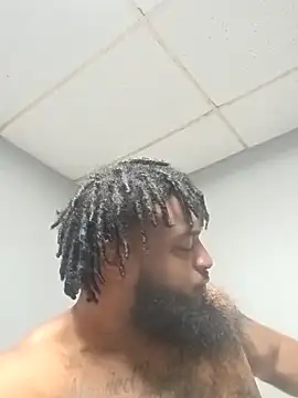 Snapshot of Longthickdick33 chatting on November 4, 2025, 5:06 pm Longthickdick33 online show from November 4, 2025, 5:06 pm