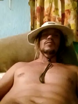 Snapshot of Bastardking1 chatting on October 24, 2025, 2:32 am Bastardking1 online show from October 24, 2025, 2:32 am