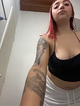 Paulina-Wells online show from October 11, 2025, 9:05 pm