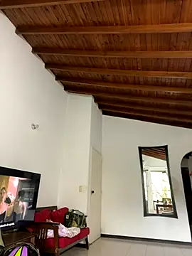 Paulina-Wells online show from October 5, 2025, 8:21 pm