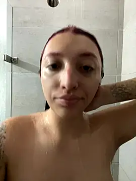 Paulina-Wells online show from November 3, 2025, 9:07 pm