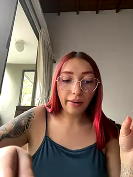 Paulina-Wells online show from October 9, 2025, 9:59 pm