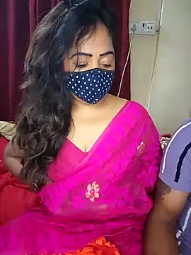 Snapshot of Hotbhabi305 chatting on December 2, 2025, 5:25 pm Hotbhabi305 online show from December 2, 2025, 5:25 pm