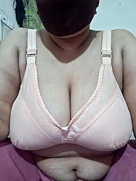 Snapshot of Hot-Rimi01 chatting on April 19, 2026, 6:10 pm Hot-Rimi01 online show from April 19, 2026, 6:10 pm