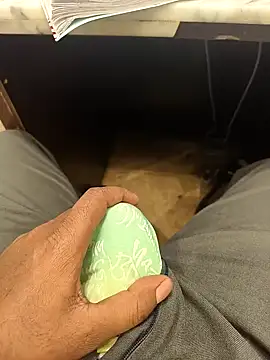 Snapshot of hotboy43339 chatting on January 16, 2026, 8:51 am hotboy43339 online show from January 16, 2026, 8:51 am