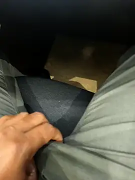 Snapshot of hotboy43339 chatting on January 12, 2026, 9:27 am hotboy43339 online show from January 12, 2026, 9:27 am