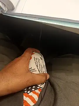 Snapshot of hotboy43339 chatting on February 24, 2026, 3:40 am hotboy43339 online show from February 24, 2026, 3:40 am