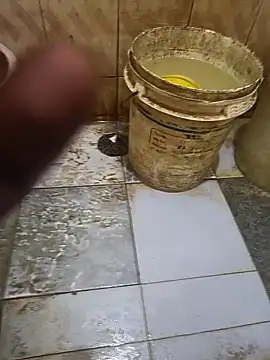 Snapshot of hotboy43339 chatting on January 10, 2026, 9:59 am hotboy43339 online show from January 10, 2026, 9:59 am