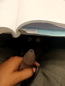 Snapshot of hotboy43339 chatting on February 3, 2026, 6:22 am hotboy43339 online show from February 3, 2026, 6:22 am