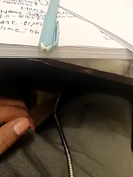 Snapshot of hotboy43339 chatting on February 5, 2026, 3:02 am hotboy43339 online show from February 5, 2026, 3:02 am