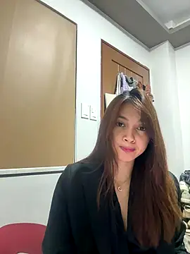 LanySylvia online show from November 6, 2025, 2:32 pm