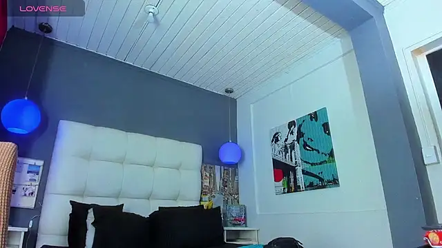 Yiyo10  online show from February 18, 2026, 5:16 am