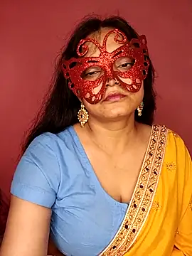 Snapshot of MEERAcle chatting on April 28, 2026, 2:43 pm MEERAcle online show from April 28, 2026, 2:43 pm