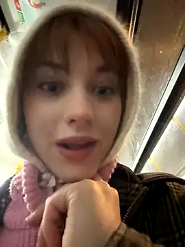 Snapshot of Only_April chatting on November 13, 2025, 3:32 am Only April online show from November 13, 2025, 3:32 am