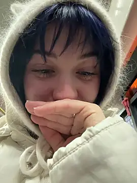 Only April online show from March 4, 2026, 4:09 am