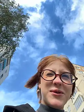 Snapshot of Only_April chatting on October 3, 2025, 9:11 am Only April online show from October 3, 2025, 9:11 am