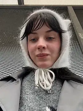 Snapshot of Only_April chatting on September 20, 2025, 2:00 pm Only April online show from September 20, 2025, 2:00 pm