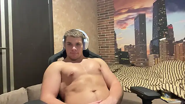 MusclePhantom online show from November 13, 2025, 9:19 pm