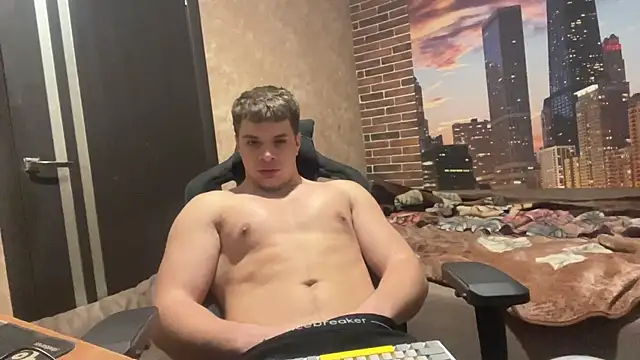 Snapshot of MusclePhantom chatting on January 7, 2026, 9:42 pm MusclePhantom online show from January 7, 2026, 9:42 pm