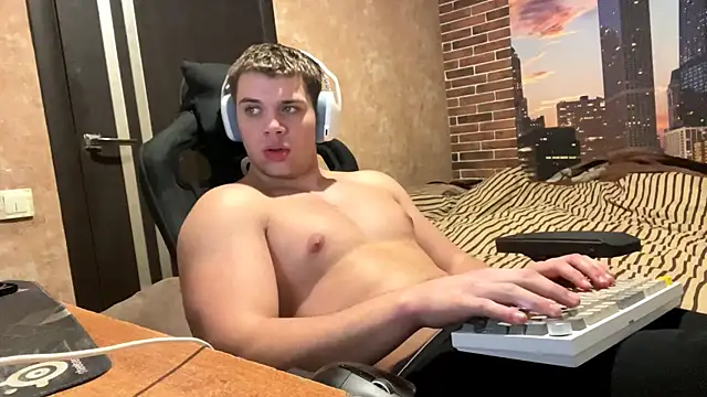 Snapshot of MusclePhantom chatting on February 9, 2026, 9:46 pm MusclePhantom online show from February 9, 2026, 9:46 pm