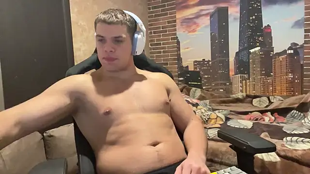 MusclePhantom online show from October 31, 2025, 9:22 pm