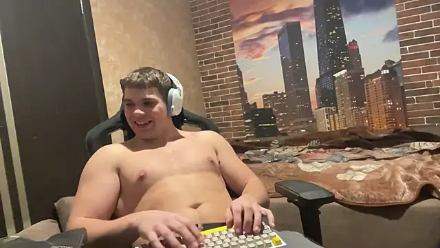 Snapshot of MusclePhantom chatting on January 9, 2026, 9:44 pm MusclePhantom online show from January 9, 2026, 9:44 pm