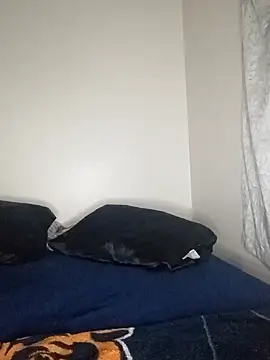 MoonlikePolicy727 online show from November 3, 2025, 4:50 am