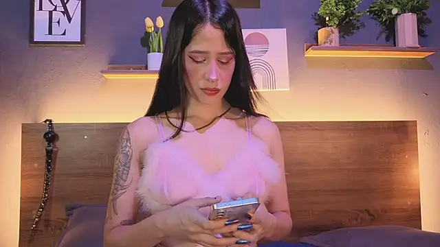 KLOE LUSTX online show from February 27, 2026, 9:58 pm