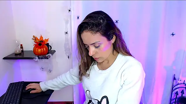 Natasha cam222 online show from October 30, 2025, 1:20 pm