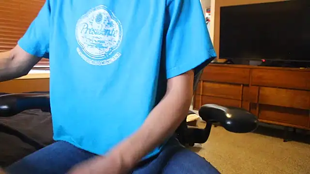 jjjjjfive online show from May 10, 2026, 2:26 am