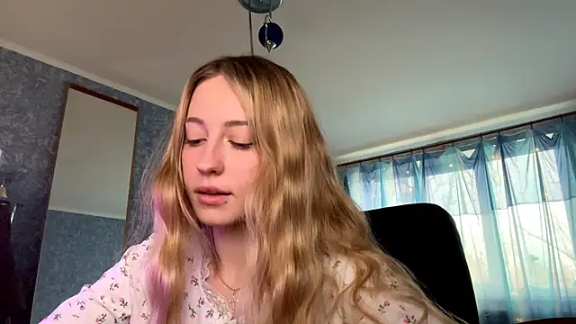 Jetta Corsacami online show from November 7, 2025, 11:37 am