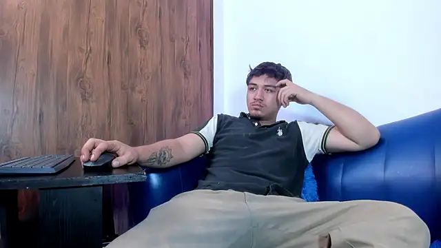 Snapshot of juanmechanic_ chatting on January 17, 2026, 12:31 pm juanmechanic online show from January 17, 2026, 12:31 pm