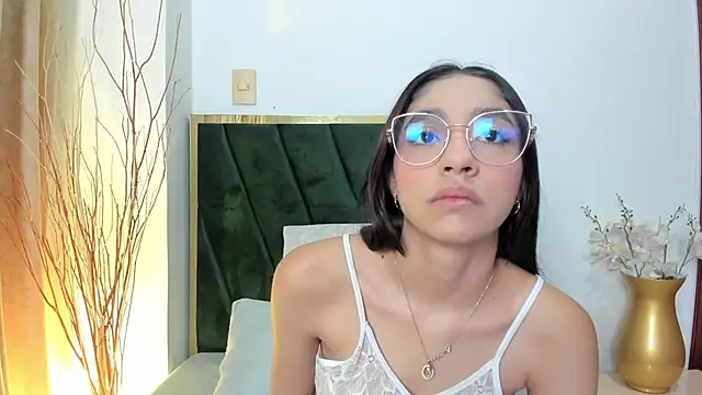 IvyJhons online show from November 29, 2025, 12:16 pm