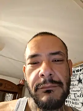 Snapshot of MassedParidae chatting on February 28, 2026, 2:00 am MassedParidae online show from February 28, 2026, 2:00 am