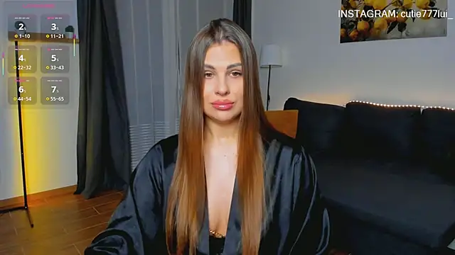 Snapshot of Cutie_Lui chatting on November 18, 2025, 2:53 pm Cutie Lui online show from November 18, 2025, 2:53 pm