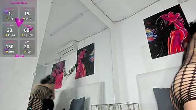 Lucia78couple online show from October 25, 2025, 8:31 pm