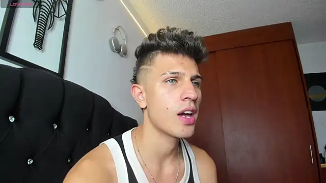 kevin ahss online show from December 4, 2025, 10:20 pm